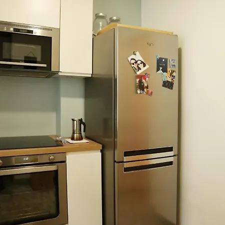 Charming Apartment In A Lively Neighbourhood! Apartament Paryż
